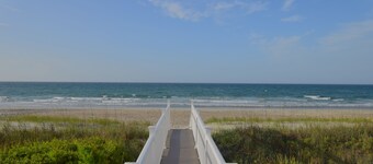 OCEANFRONT home with breathtaking views, West - Emerald Isle, NC!