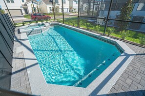 Et oppvarmet basseng