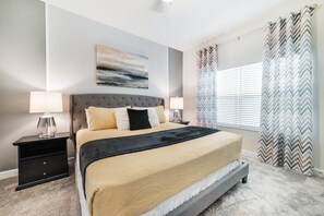 4 bedrooms, iron/ironing board, WiFi, bed sheets