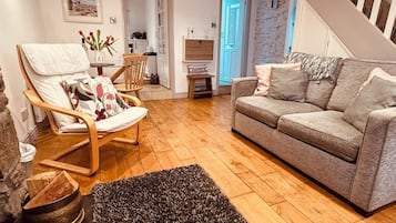 Cottage | Living area