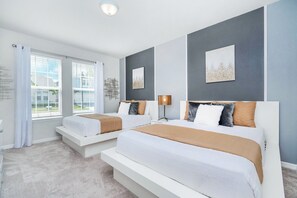 10 habitaciones, tabla de planchar con plancha, wifi y ropa de cama 