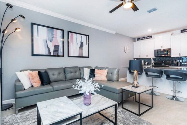 Smart TV - Last Minute Disney Getaway! Townhouse with Private Pool. Book Now! #49473 (Orlando)