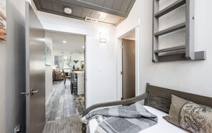 4 bedrooms, desk, iron/ironing board, WiFi - Remodeled 4BR Close to Canyons Village and Skiing! (Park City)