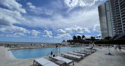Areia Azul Aparts Miami