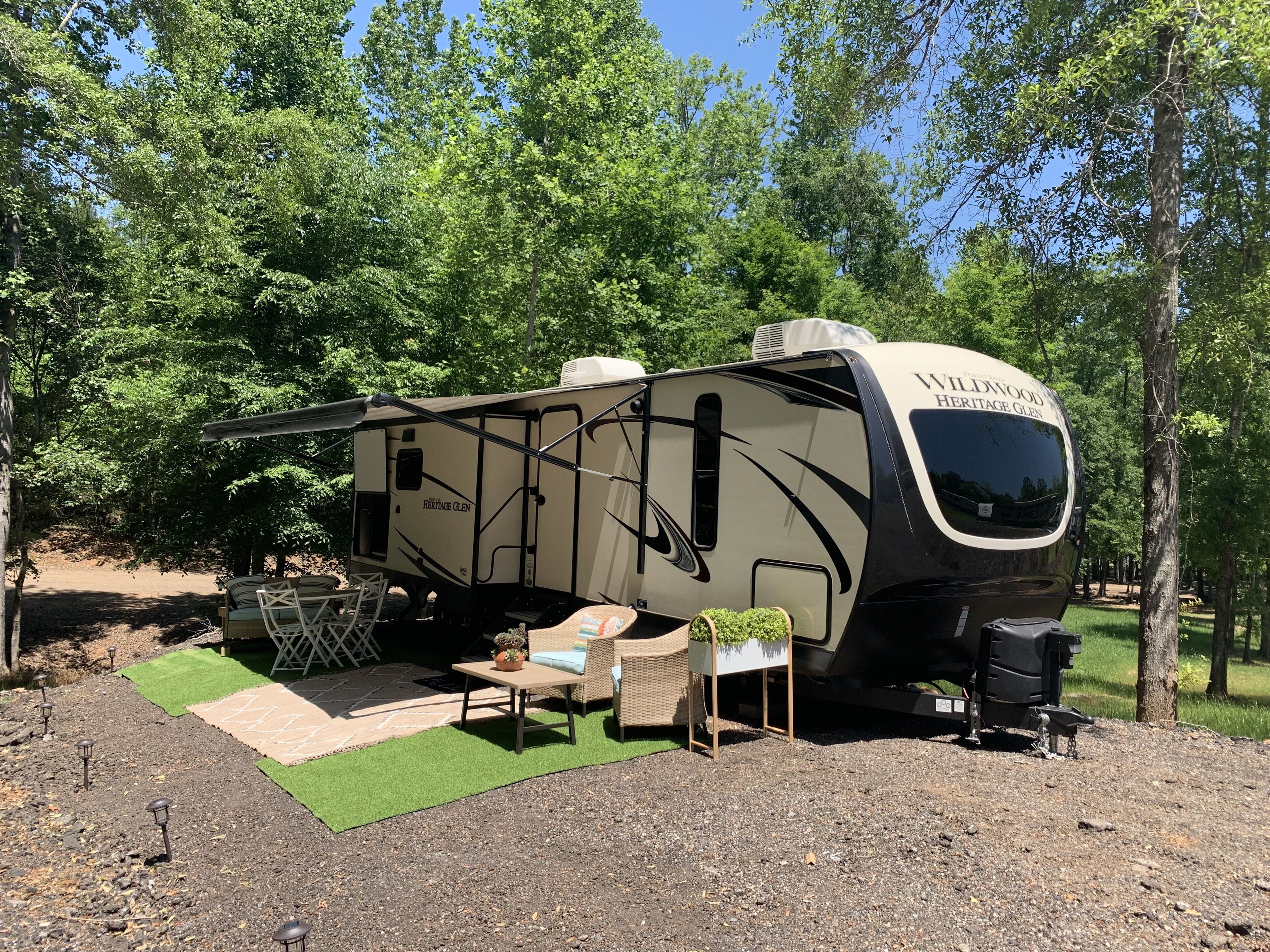 Glamping on Lake Harding!