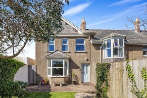 Exterior - 3 Bed in Croyde (oc-beachw) (Croyde)