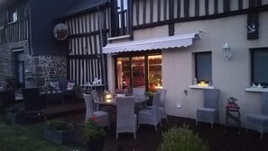Terrace/patio - La gerbaudiere chambres  Tables d hôtes (Mortain-Bocage)