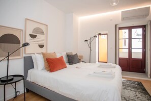 Unclassified image, 2 of 76, button