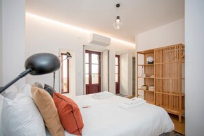 4 chambres, fer et planche à repasser, Wi-Fi, literie fournie