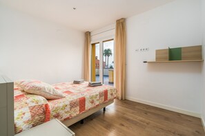 Pengeskab på værelset, strygejern/strygebræt, gratis Wi-Fi, sengetøj