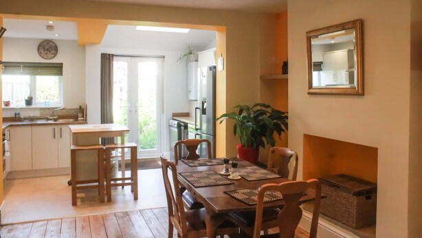 Familie huis, privébadkamer | Dineren