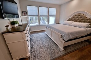 5 soverom, skrivebord og wi-fi (inkludert)