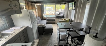 Beached Houseboat-Free Park Pass