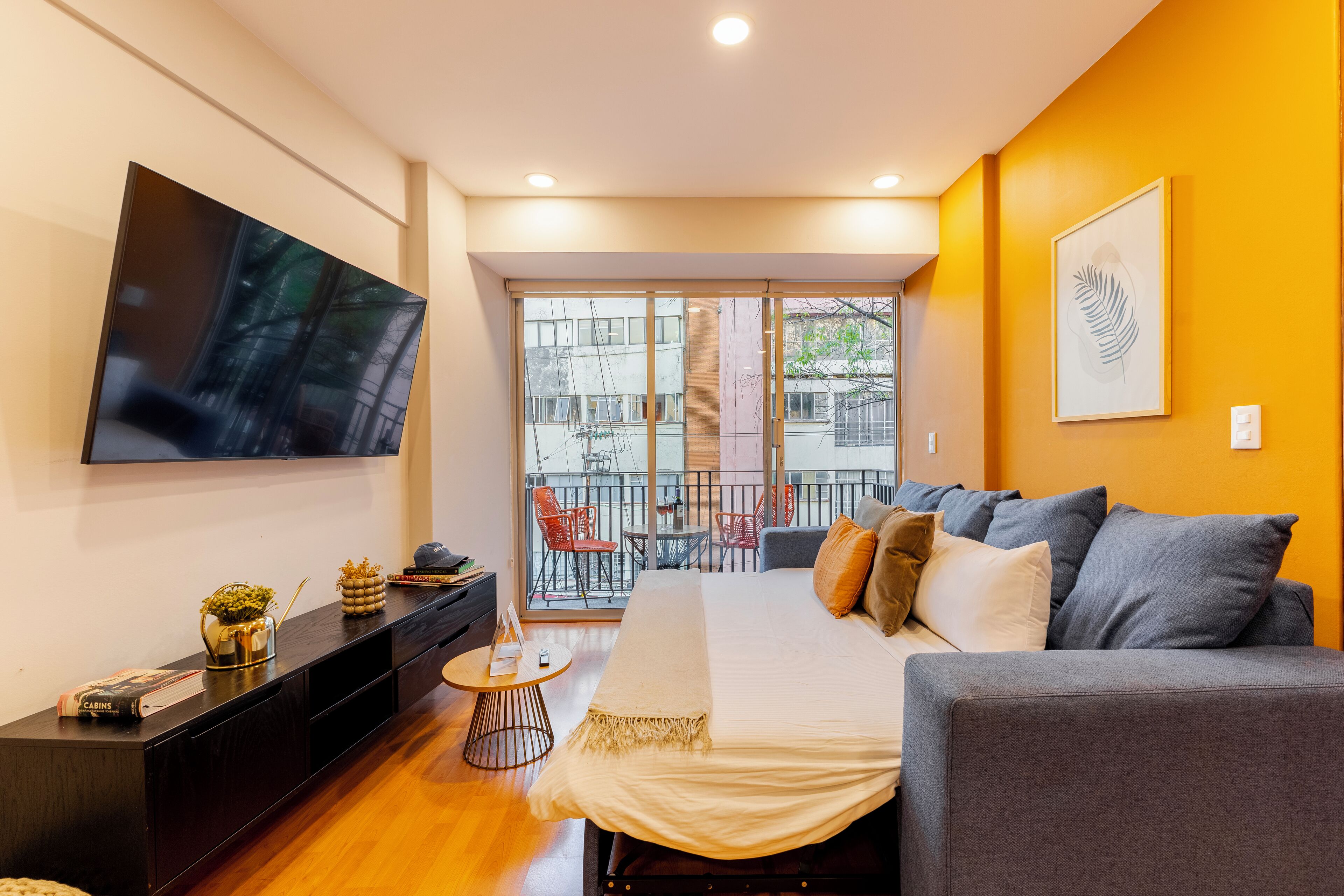 Télévision, jeux vidéo, livres, enceintes connectées