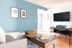 Televisión, videojuegos, libros y estéreo 