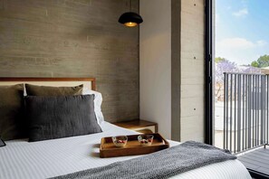 3 bedrooms, desk, iron/ironing board, travel cot - Capitalia | Luxe 3BR w/ balcony, Near to Masaryk (Ciudad de México)