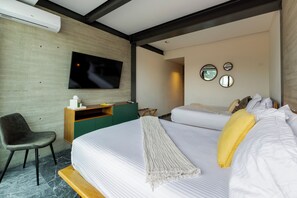 3 Schlafzimmer, Zimmersafe, Schreibtisch, Bügeleisen/Bügelbrett
