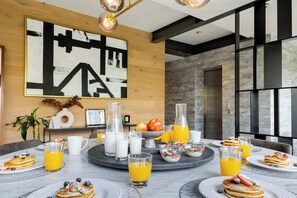 Dining - Capitalia | Luxe 3BR w/ balcony, Near to Masaryk (Ciudad de México)