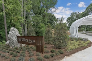 Property grounds - Charming Home! Prime Location! Cozy and Trendy! (Atlanta)