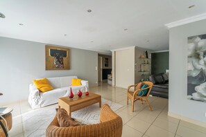 تلفزيون، كُتُب، طابعة