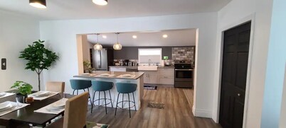 Beautiful 2 Bedroom Home in the Heart of North Bay