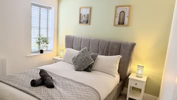 Apartamento conforto, banheiro privativo, vista para o pátio | 1 quarto