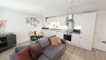 Comfort Apartment, Private Bathroom, Courtyard View | Shared kitchen