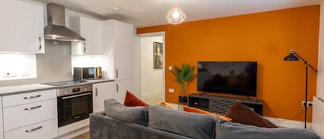 Comfort Apartment, Private Bathroom, Courtyard View | Lounge