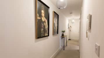 Comfort Apartment, Private Bathroom, Courtyard View | Lobby