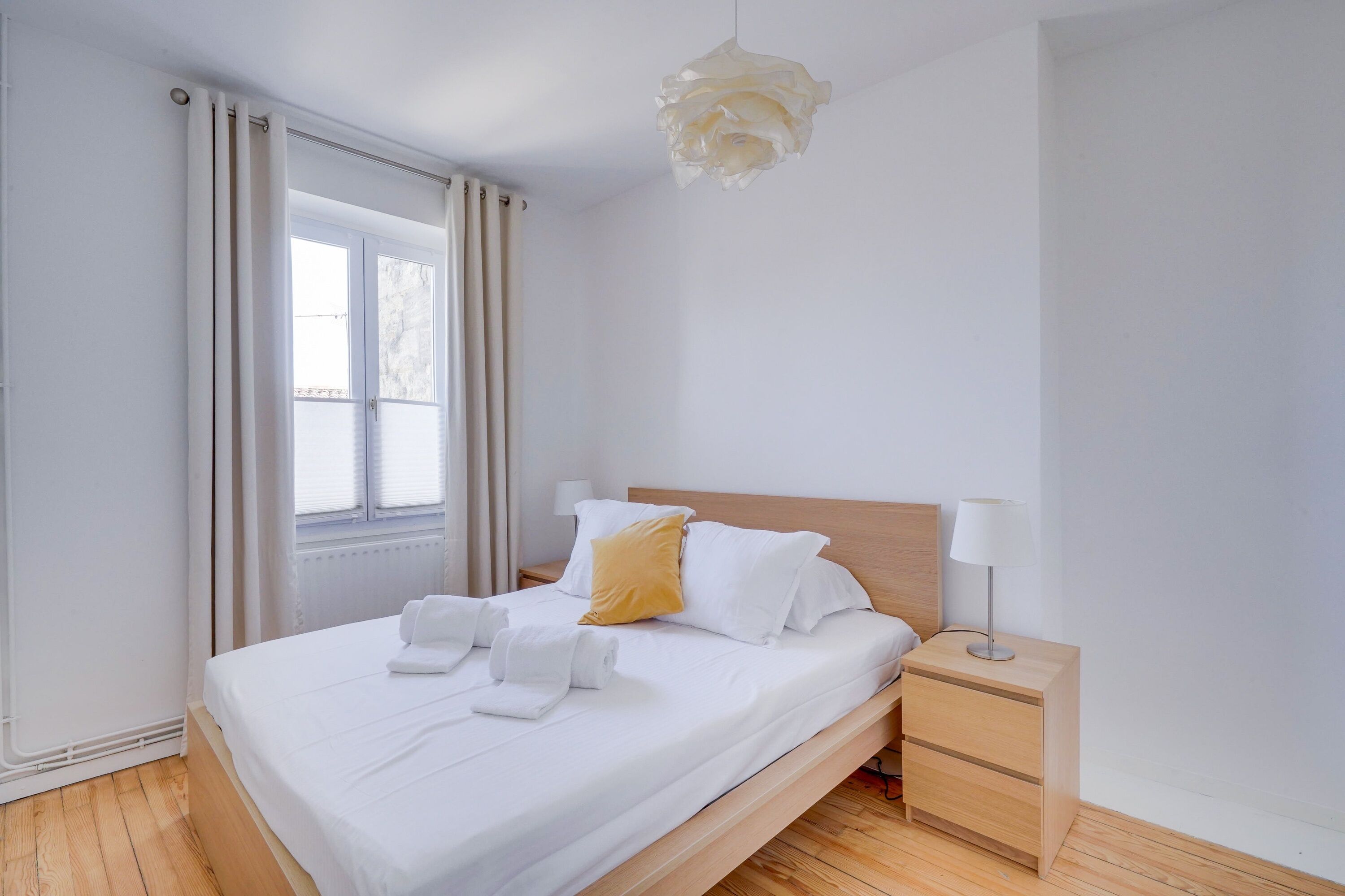 2 Schlafzimmer, Schreibtisch, Bügeleisen/Bügelbrett, kostenloses WLAN