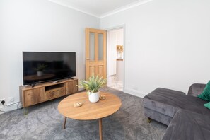 Design Apartment, Private Bathroom, City View | Lounge - The Hideout (Southampton)