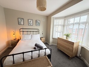 Design Apartment, Private Bathroom, City View | 1 bedroom - The Hideout (Southampton)