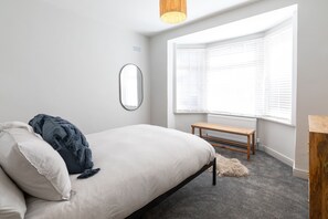 Design Apartment, Private Bathroom, City View | 1 bedroom - The Hideout (Southampton)