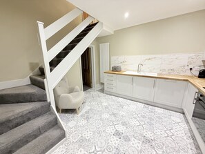 Design Apartment, Private Bathroom, City View | Shared kitchen - The Hideout (Southampton)