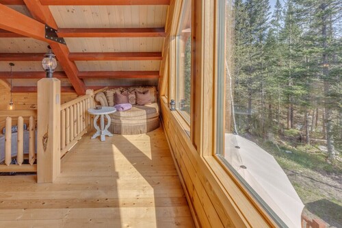 Private Riverfront Cabin at Bretton Woods