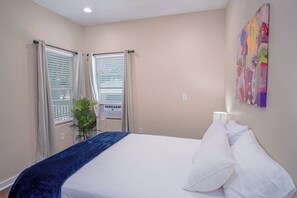 Apartment (1 Bedroom) | 1 bilik tidur, ruang kerja komputer riba, seterika/papan seterika 