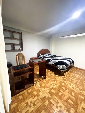 1 bedroom, desk, free WiFi - Private room in Yucay (Yucay)
