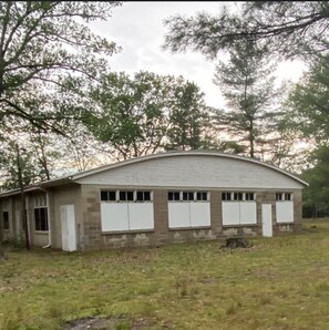 Exterior - 16 foot Yurt (Big Rapids)