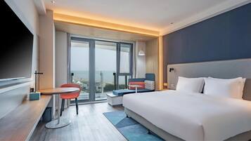 Chambre Standard, 1 trÚs grand lit, vue mer (Extra Floor Space) | Minibar, chambres insonorisées, Wi-Fi gratuit, draps fournis