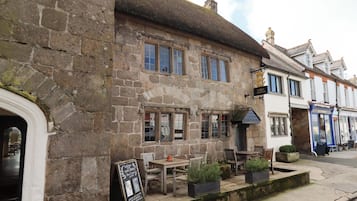 Cottage | Outdoor dining