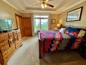 3 chambres, bureau, accès au Wi-Fi (inclus), literie fournie