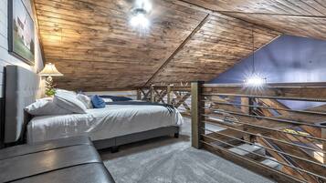 1 bedroom, desk, free WiFi, bed sheets