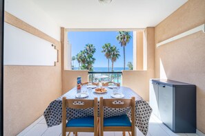 Apartamento, suíte, vista para o mar (App 319) | Vista da sacada