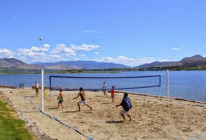 Platja a a prop