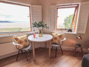 Living room - Oversands Cottage (Grange-over-Sands)