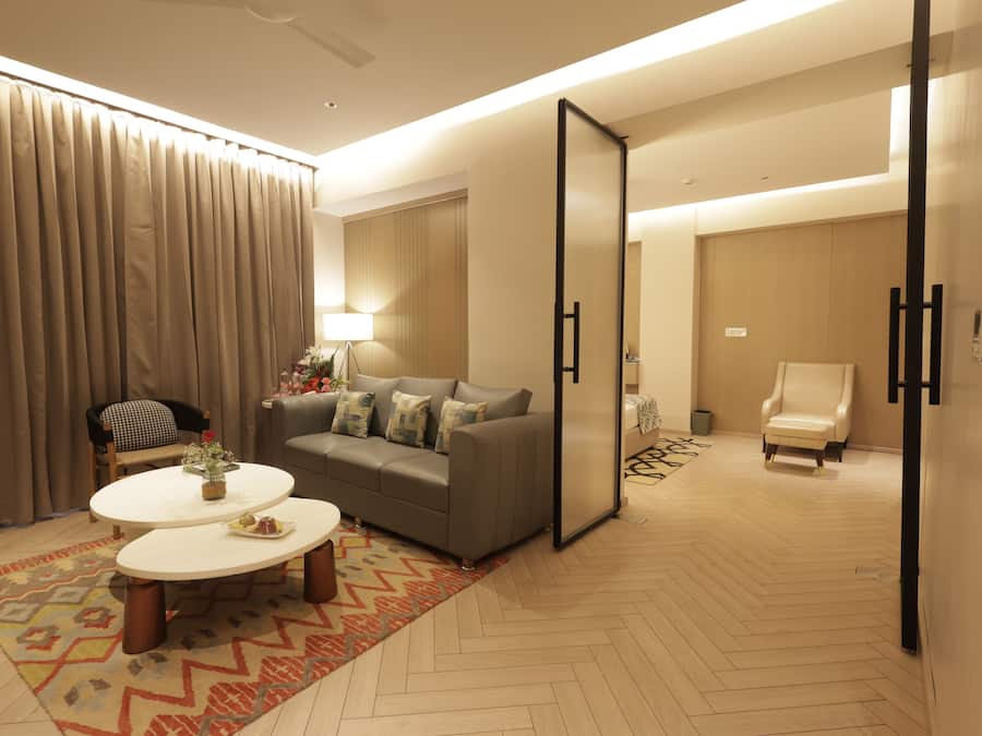 Premium Studio Suite | Egyptian cotton sheets, premium bedding, down comforters, in-room safe