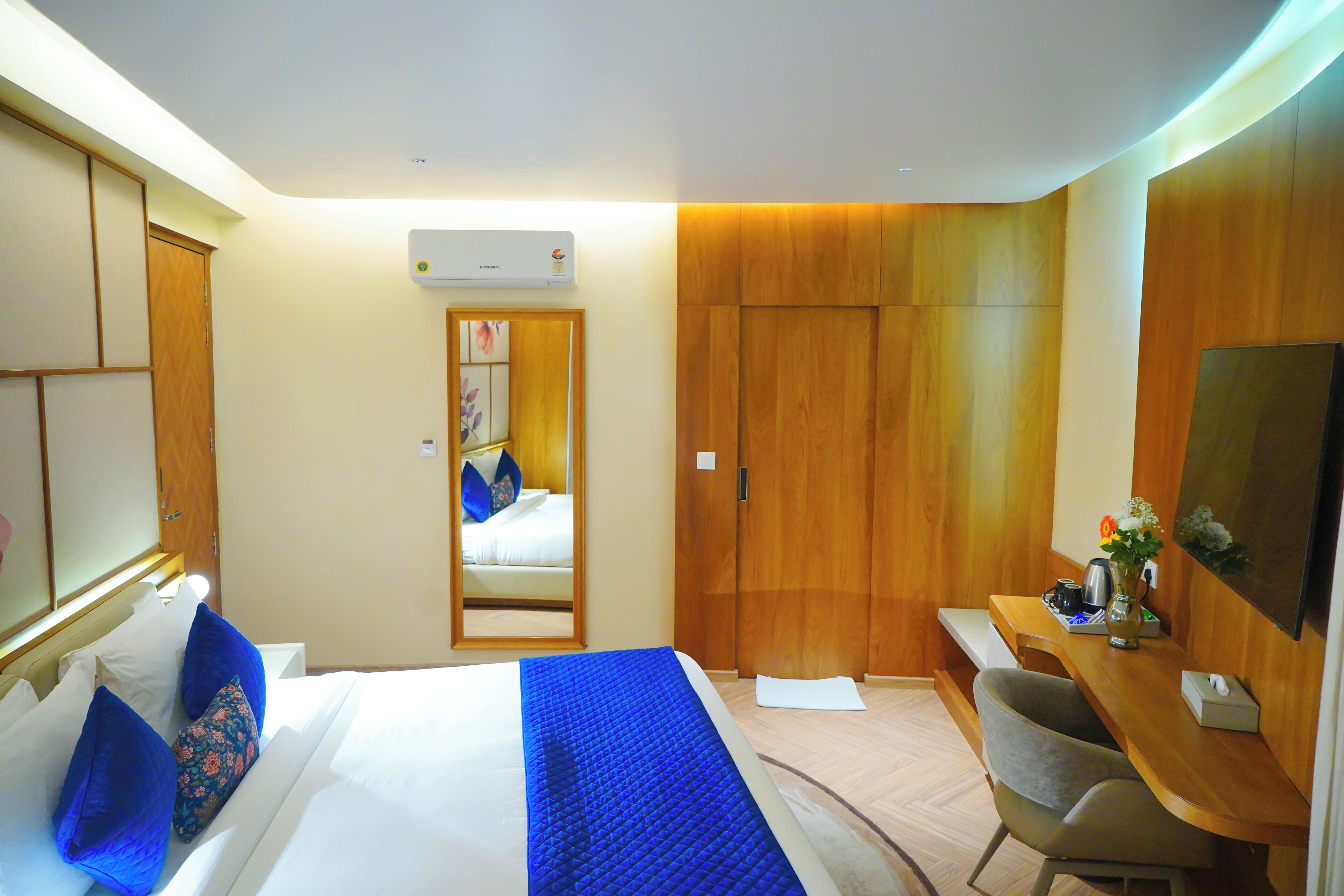 Ducha, cabezal de ducha con hidromasaje, artículos de tocador gratuitos