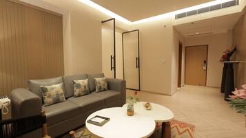 Premium Studio Suite | Egyptian cotton sheets, premium bedding, down comforters, in-room safe