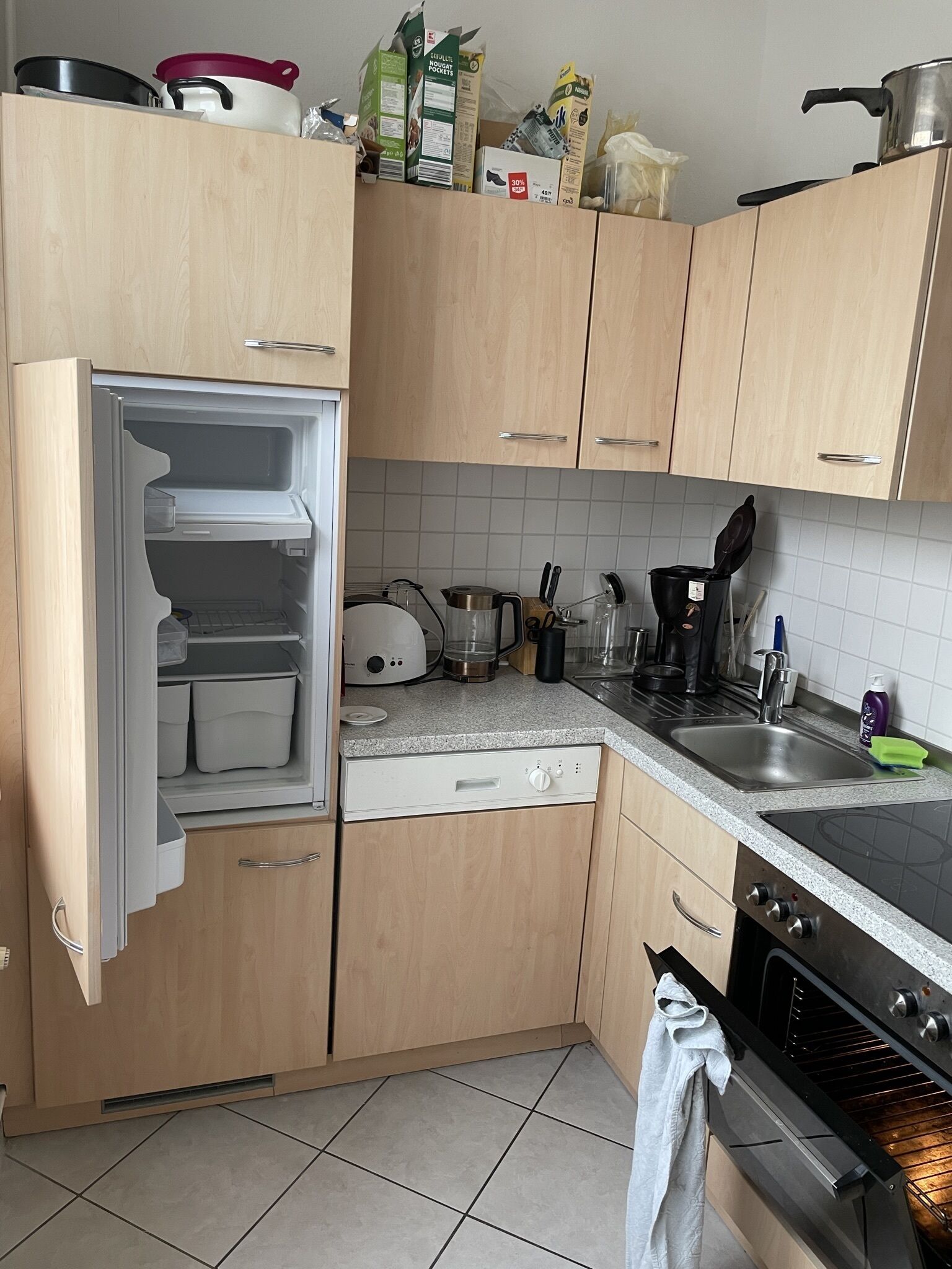 Kühlschrank, Ofen, Herdplatte, Geschirrspüler