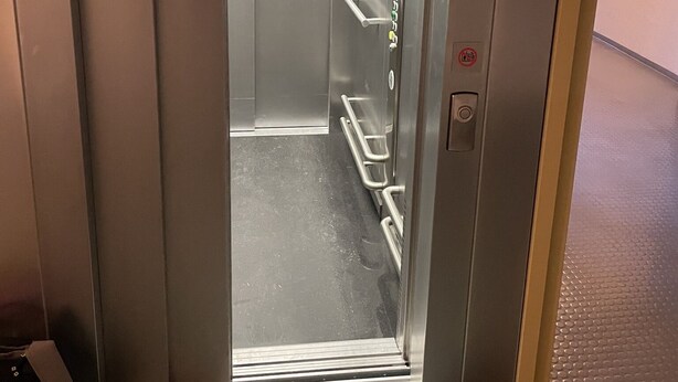 Uklassifisert bilde, 1 av 17, knapp